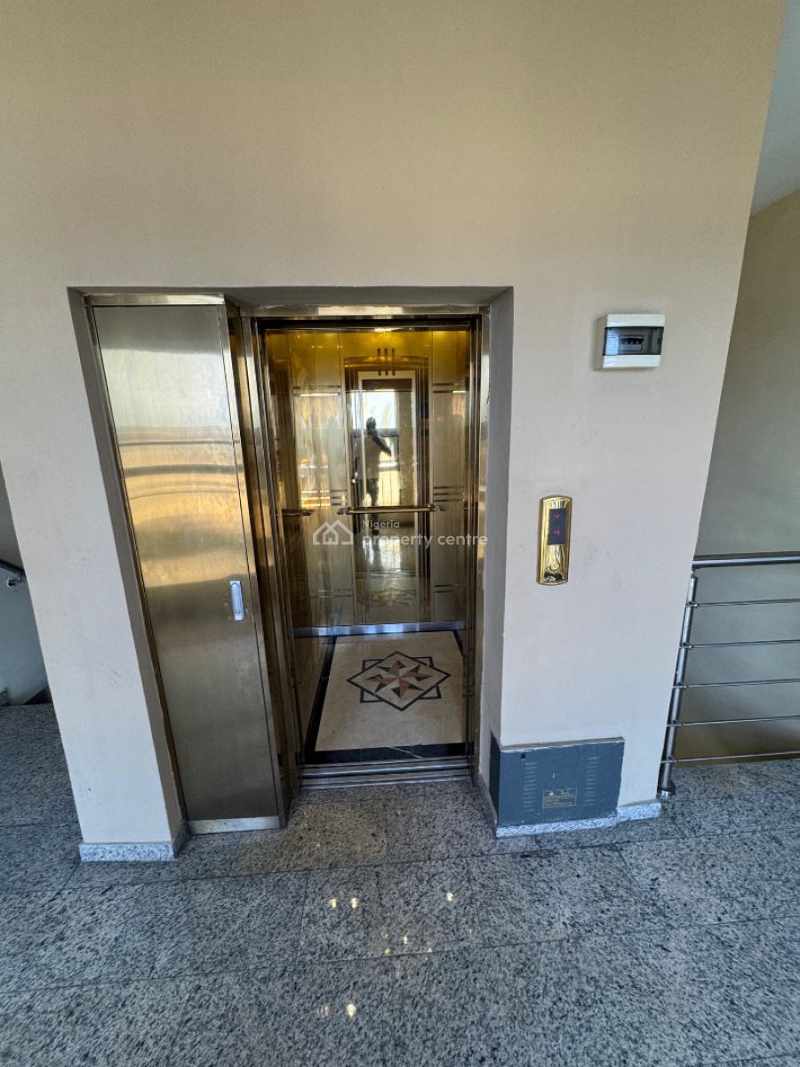 a Serviced 3 Bedroom Penthouse with Elevator and 2 Bq, Lekki Phase 1, Lekki, Lagos, Flat / Apartment for Rent