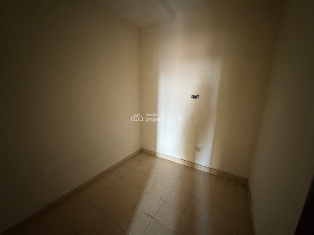 a Serviced 3 Bedroom Penthouse with Elevator and 2 Bq, Lekki Phase 1, Lekki, Lagos, Flat / Apartment for Rent