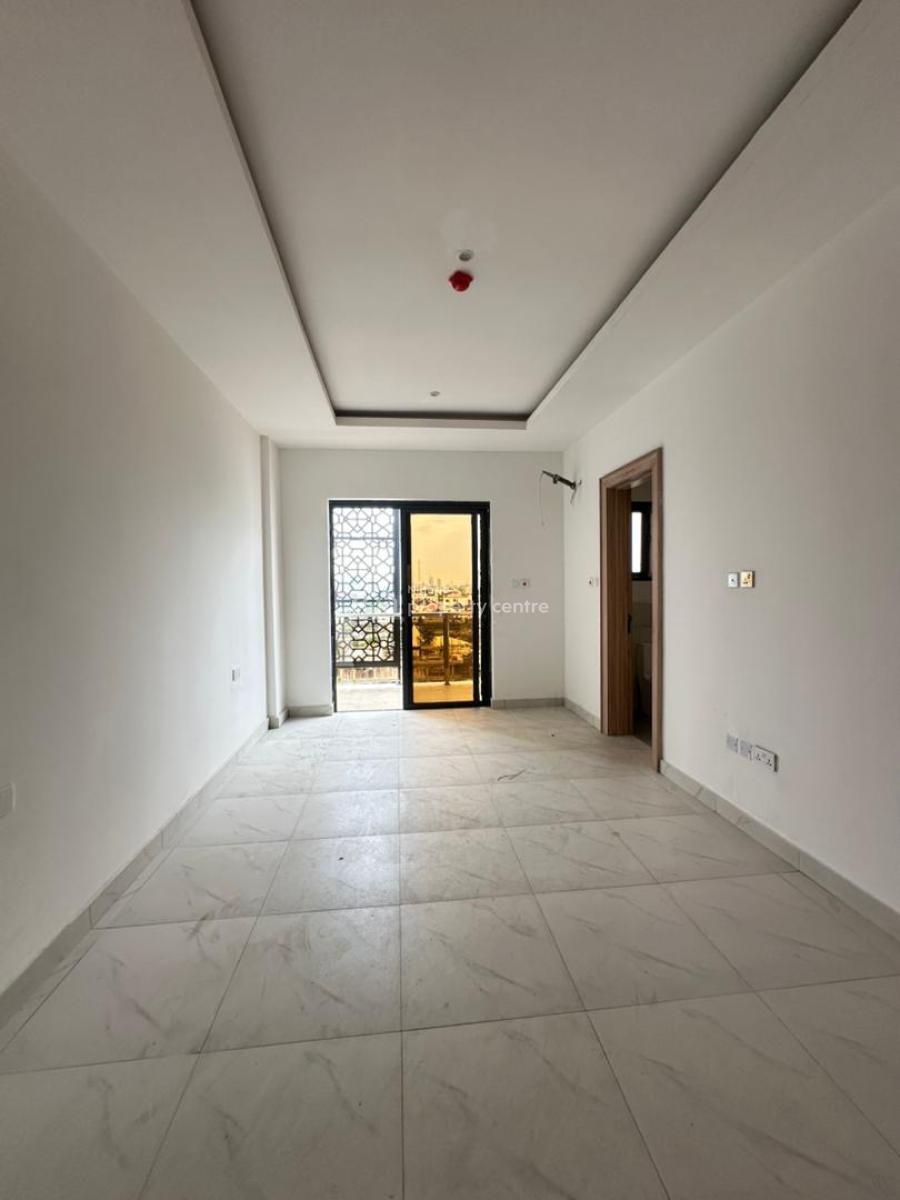 Cozy 3 Bedroom Apartment, Lekki Phase 1, Lekki, Lagos, Flat / Apartment for Sale