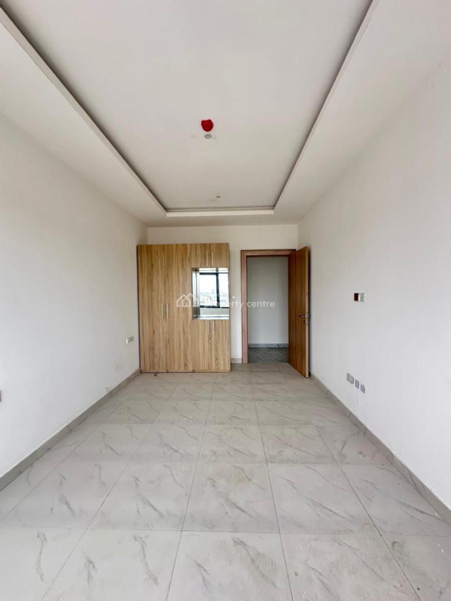 Cozy 3 Bedroom Apartment, Lekki Phase 1, Lekki, Lagos, Flat / Apartment for Sale