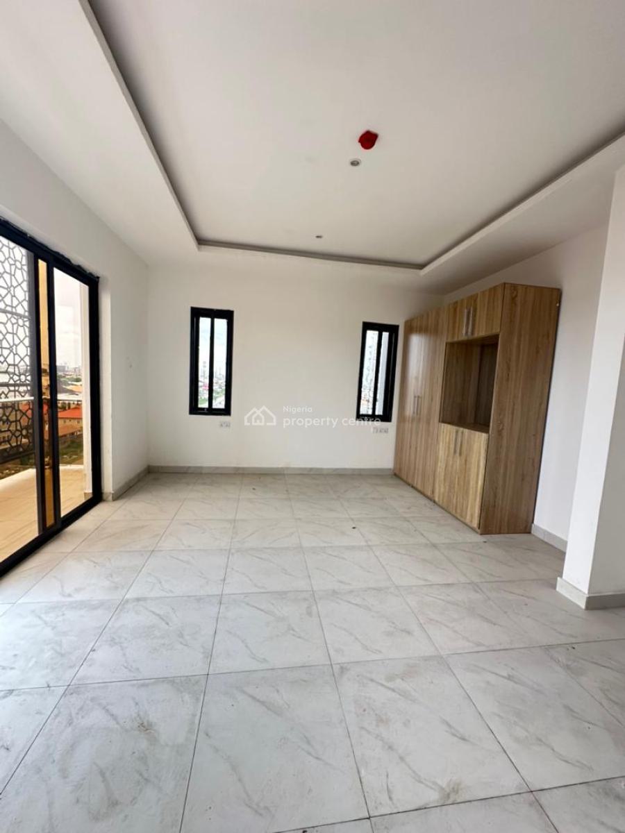 Cozy 3 Bedroom Apartment, Lekki Phase 1, Lekki, Lagos, Flat / Apartment for Sale