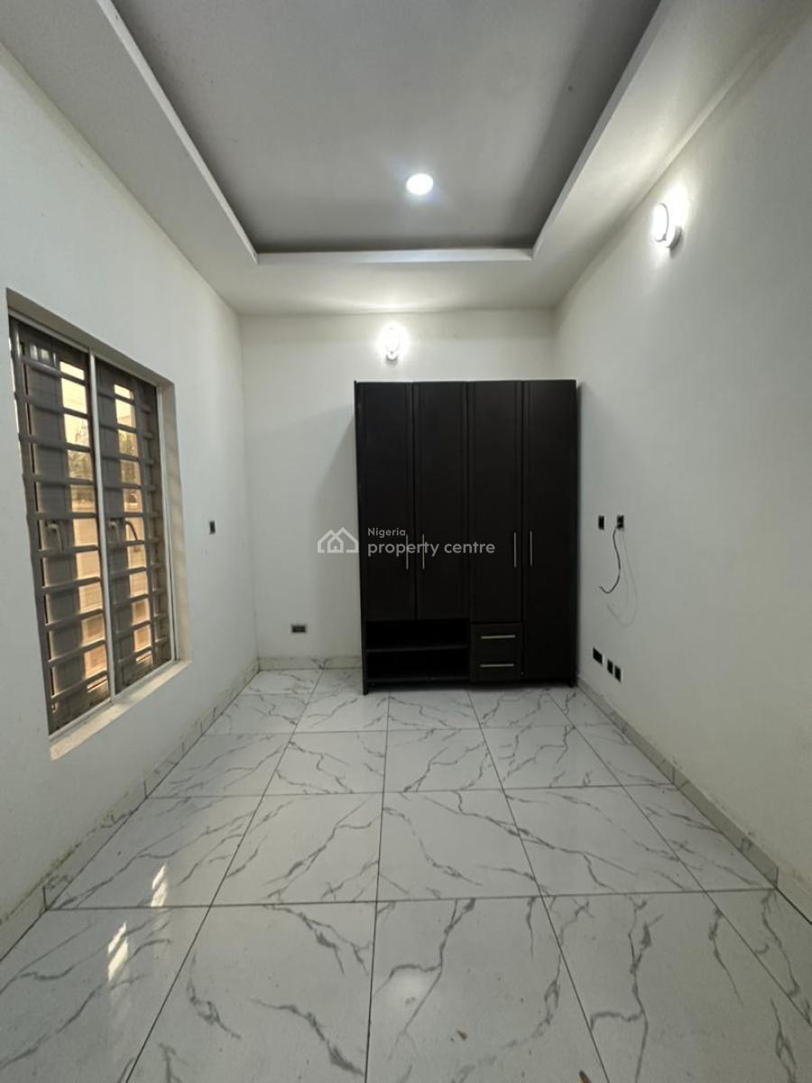 Well Built 3 Bedroom Apartment, Victoria Island (vi), Lagos, Flat / Apartment for Rent