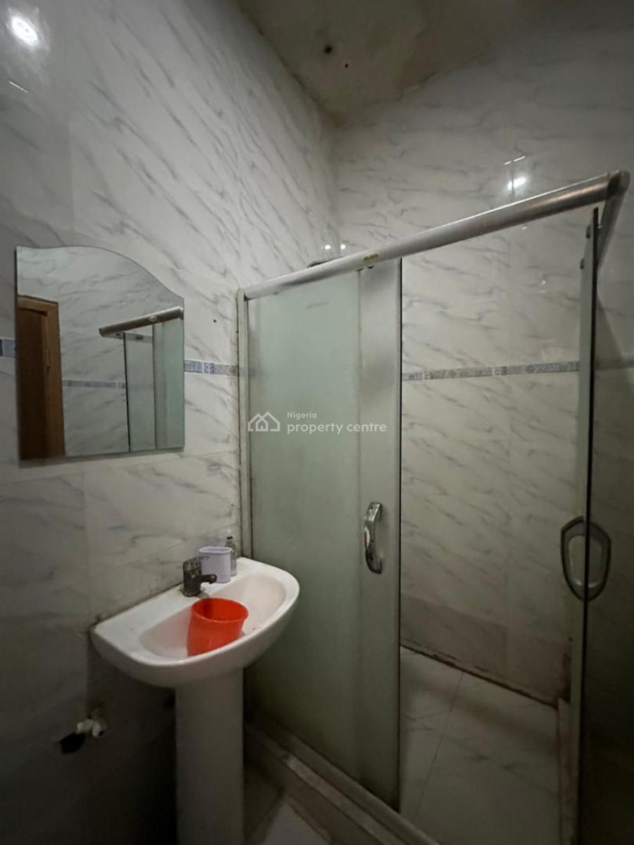 Well Built 3 Bedroom Apartment, Victoria Island (vi), Lagos, Flat / Apartment for Rent
