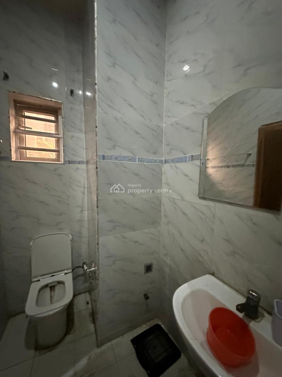 Well Built 3 Bedroom Apartment, Victoria Island (vi), Lagos, Flat / Apartment for Rent