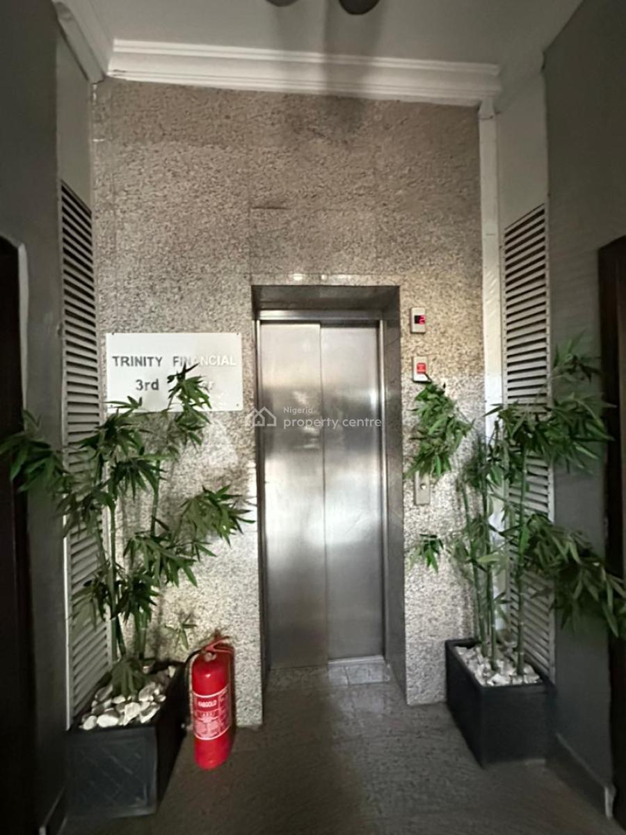Well Built 3 Bedroom Apartment, Victoria Island (vi), Lagos, Flat / Apartment for Rent