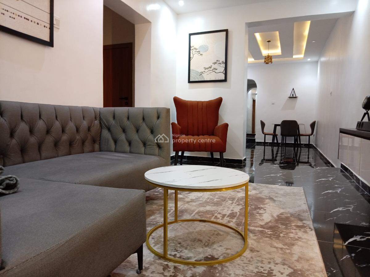 Elegant & Comfy 2 Bedroom Apartment - Wi-fi, Washing Machine, Free Morning Brew, Abiodun Bero Avenue, Olowora, Magodo Phase 1, Kosofe, Lagos, Flat / Apartment Short Let