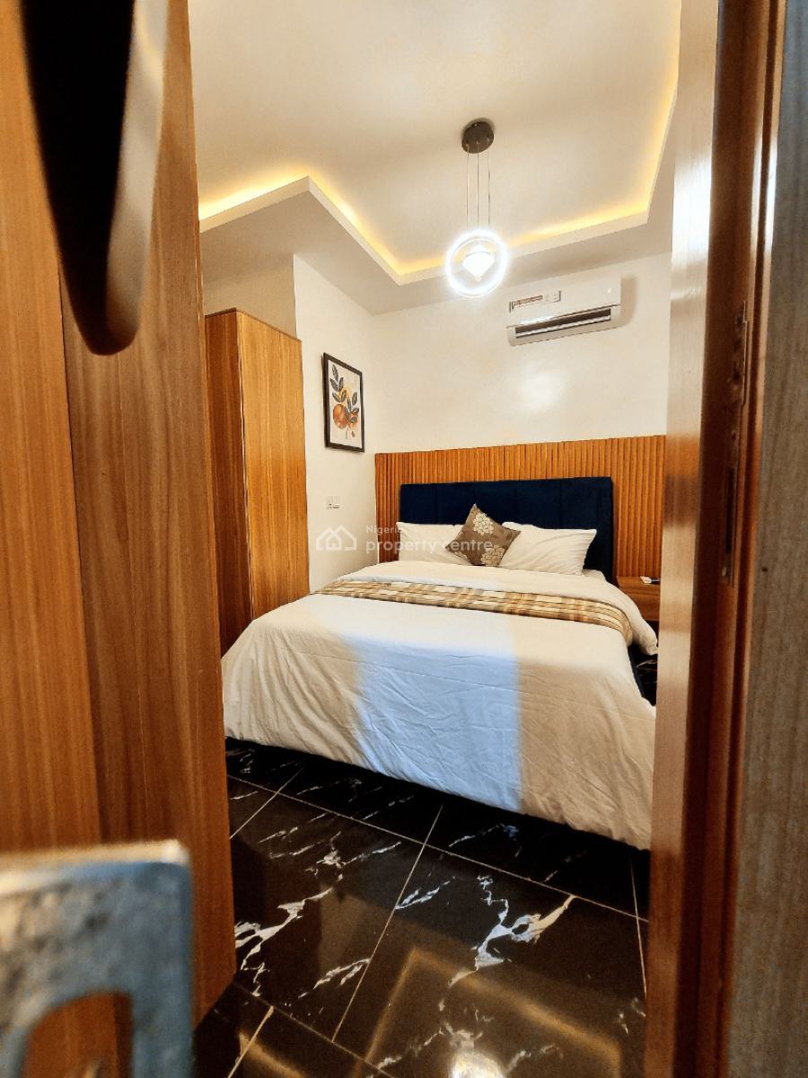 Elegant & Comfy 2 Bedroom Apartment - Wi-fi, Washing Machine, Free Morning Brew, Abiodun Bero Avenue, Olowora, Magodo Phase 1, Kosofe, Lagos, Flat / Apartment Short Let