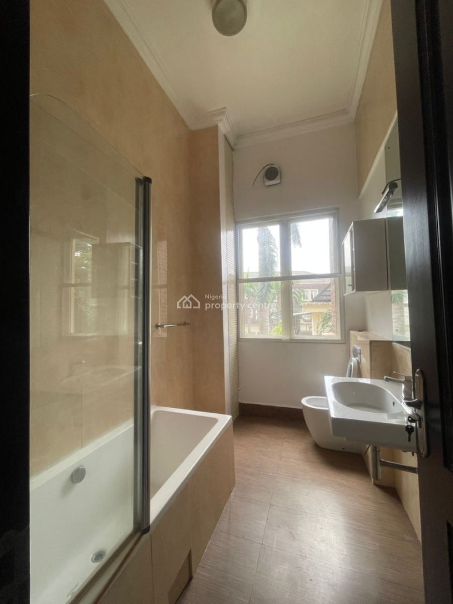Luxury 3 Bedroom Masionnate with Bq, Off Queens Drive, Old Ikoyi, Ikoyi, Lagos, Flat / Apartment for Rent