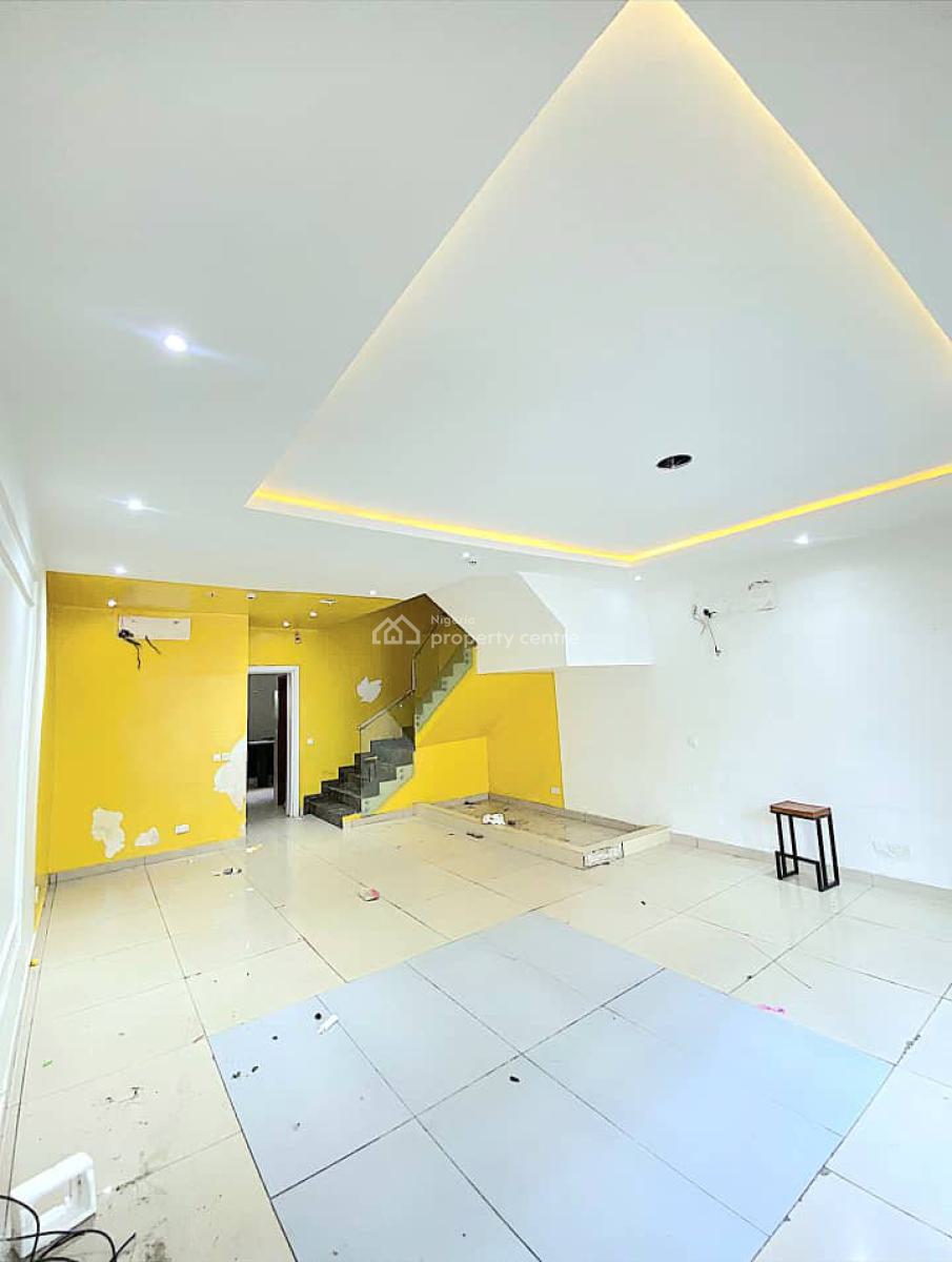 Well Maintained Serviced 4 Bedroom Terraced Duplex, Lekki Phase 1, Lekki, Lagos, Terraced Duplex for Rent