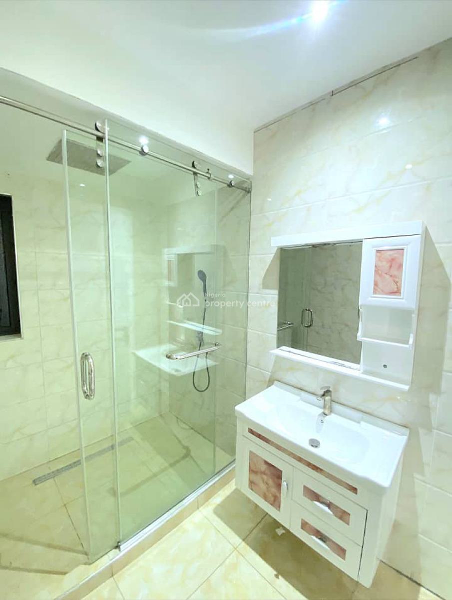 Well Maintained Serviced 4 Bedroom Terraced Duplex, Lekki Phase 1, Lekki, Lagos, Terraced Duplex for Rent