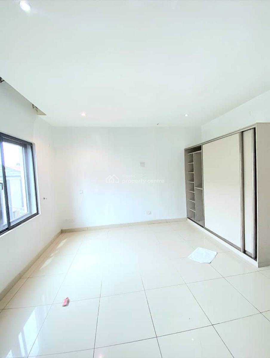 Well Maintained Serviced 4 Bedroom Terraced Duplex, Lekki Phase 1, Lekki, Lagos, Terraced Duplex for Rent