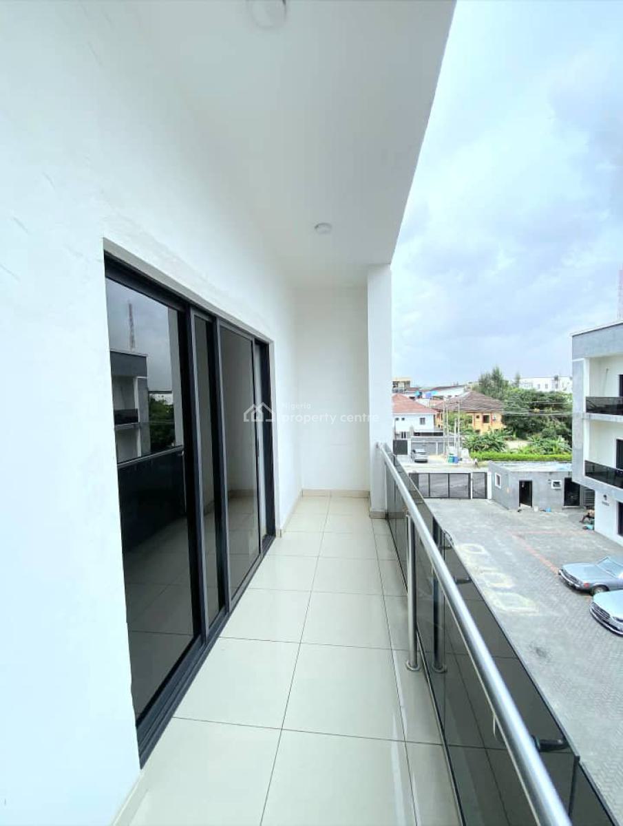 Well Maintained Serviced 4 Bedroom Terraced Duplex, Lekki Phase 1, Lekki, Lagos, Terraced Duplex for Rent