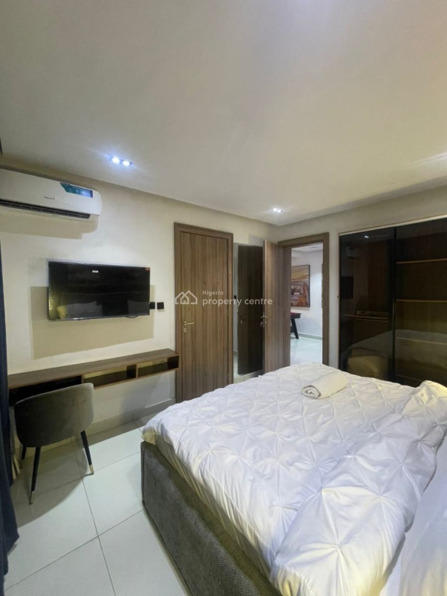 Fully Furnished 2 Bedroom Flat with Swimming Pool and Elevator, Lekki Phase 1, Lekki, Lagos, Flat / Apartment for Rent