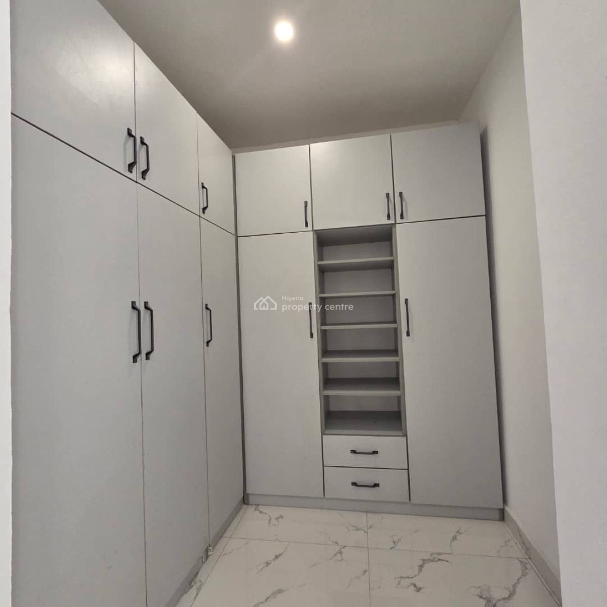 Modern 3 Bedroom Apartment with Bq., Adeniyi Jones, Ikeja, Lagos, Flat / Apartment for Sale