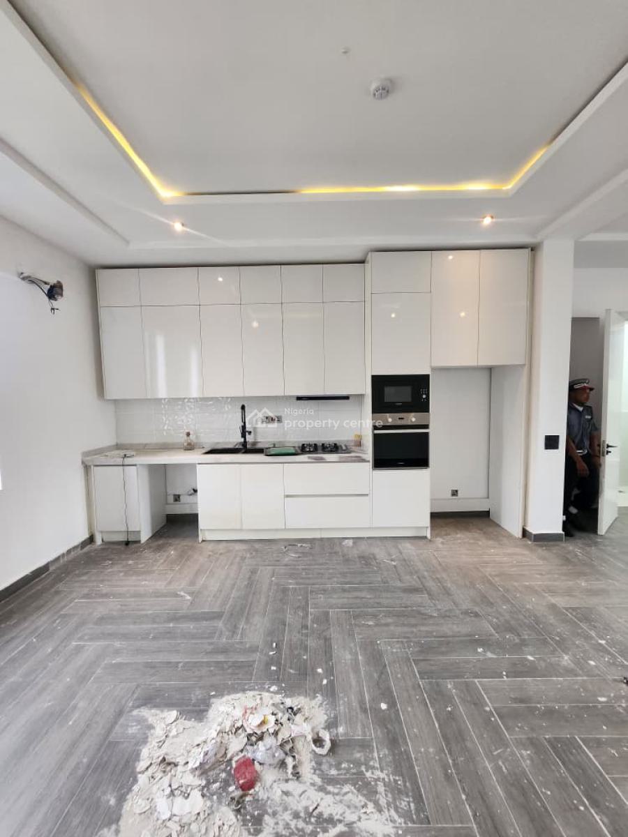 Well Maintained 1 Bedroom Apartment Up, Lekki Phase 1, Lekki, Lagos, Mini Flat (room and Parlour) for Rent