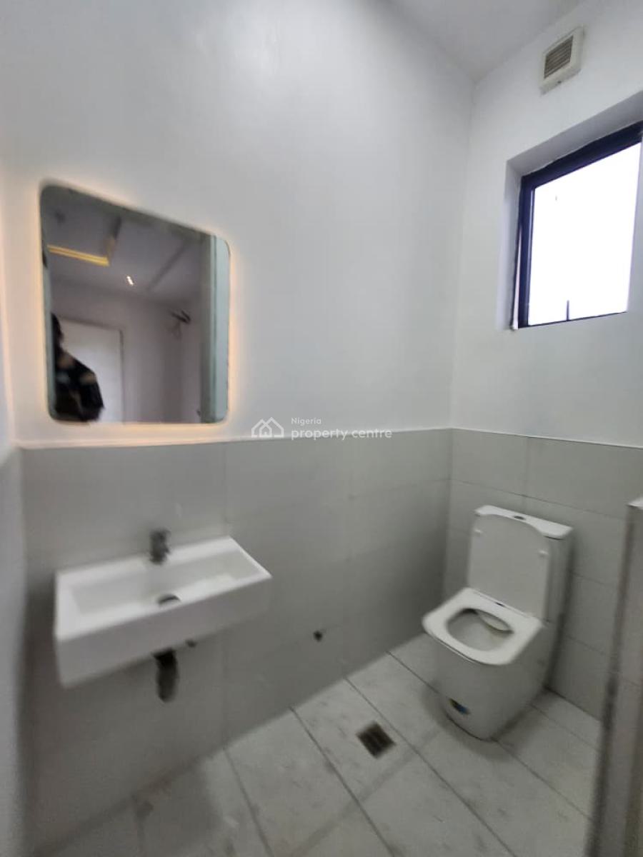 Well Maintained 1 Bedroom Apartment Up, Lekki Phase 1, Lekki, Lagos, Mini Flat (room and Parlour) for Rent