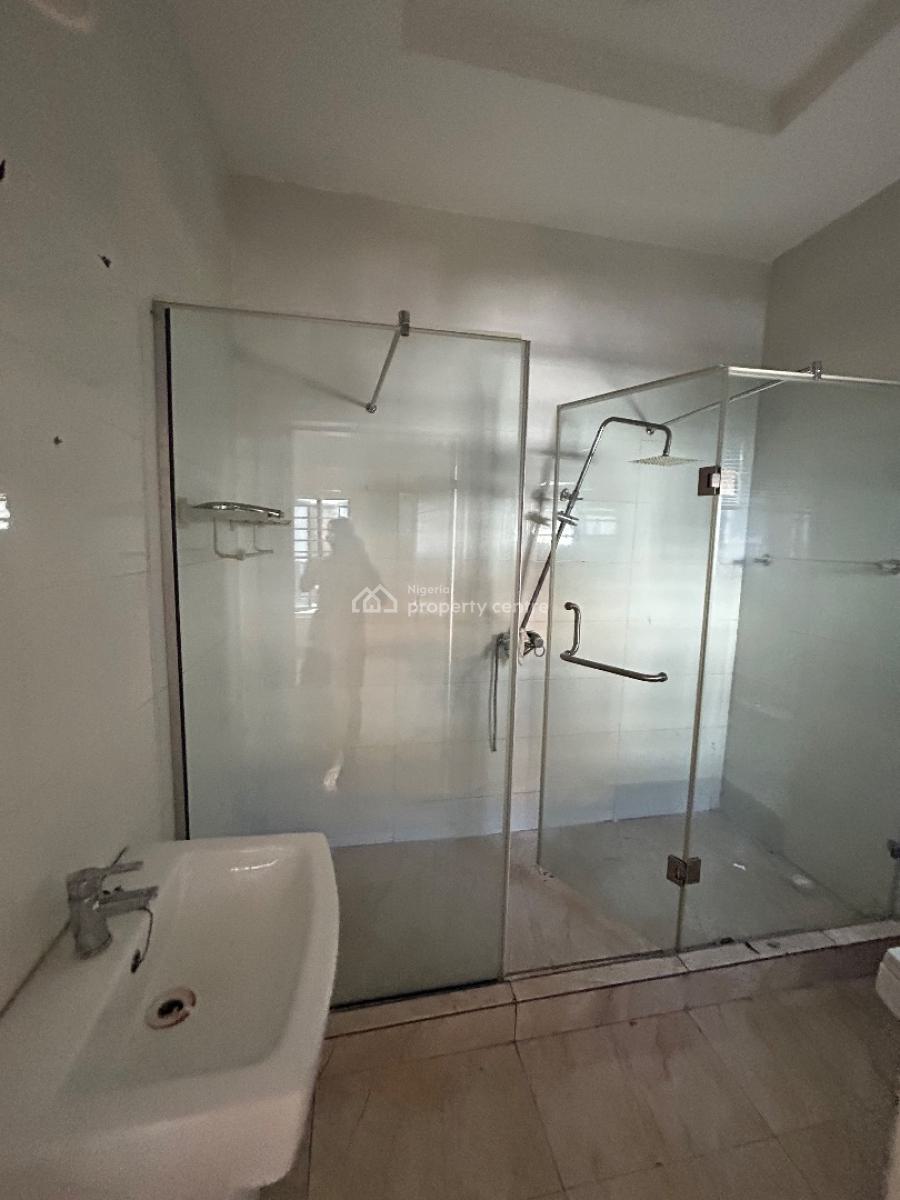Well Maintained and Spacious Master Bedroom Selfcon, Lcc Area , Second Toll Gate, Lekki, Lagos, Self Contain (single Rooms) for Rent