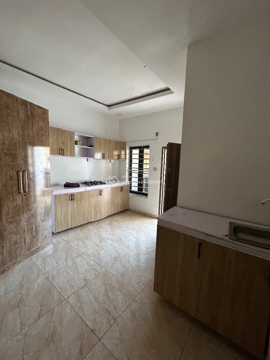 Well Maintained and Spacious Master Bedroom Selfcon, Lcc Area , Second Toll Gate, Lekki, Lagos, Self Contain (single Rooms) for Rent