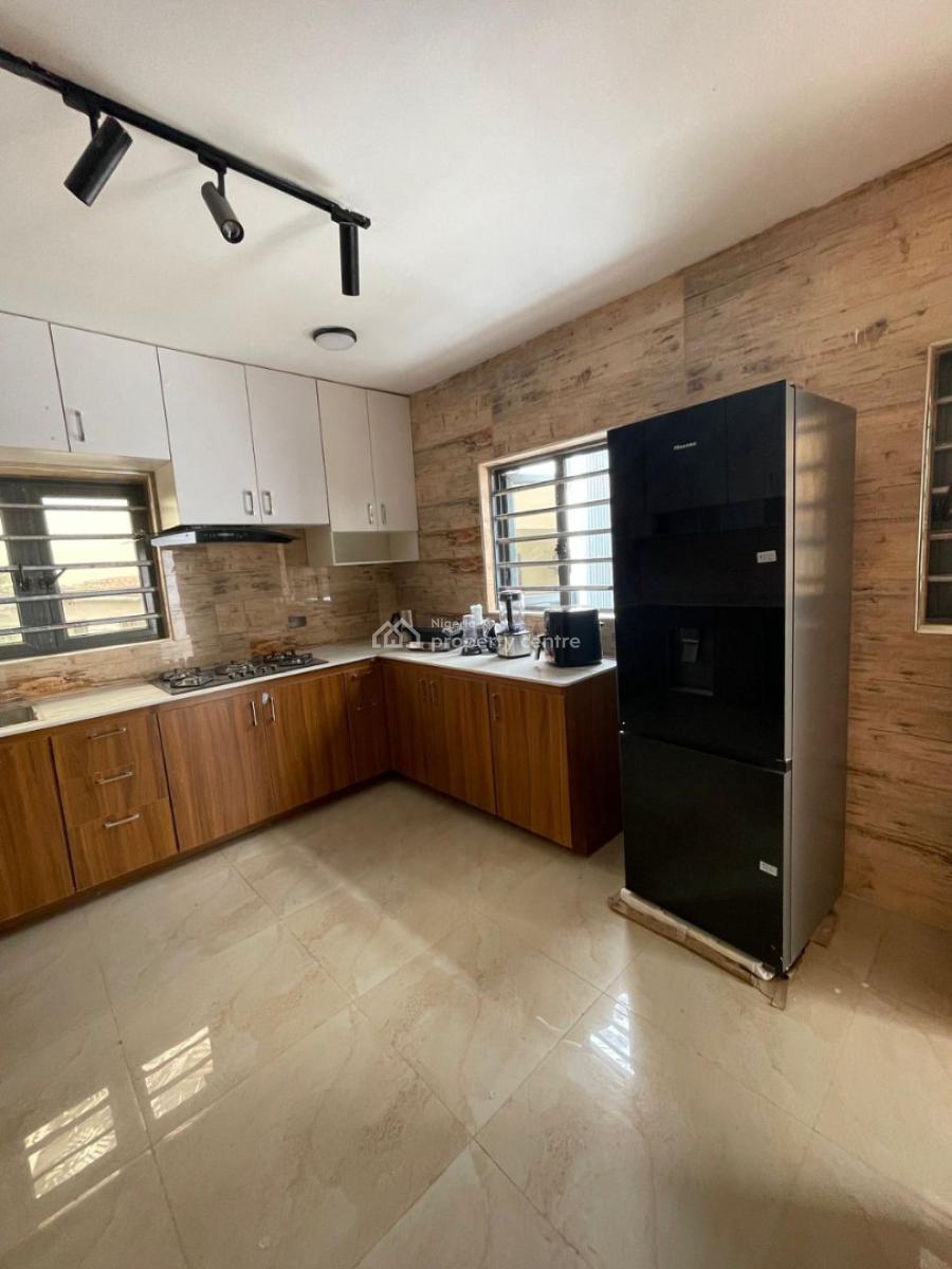 Executive & Standard 4 Bedroom Maisonette, Maryland, Lagos, House for Sale