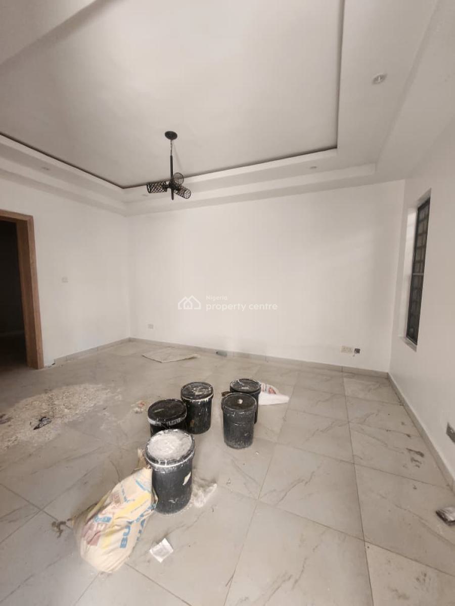 Well Maintained 2 Bedroom Apartment Up, Ikate, Ikate, Lekki, Lagos, Flat / Apartment for Rent