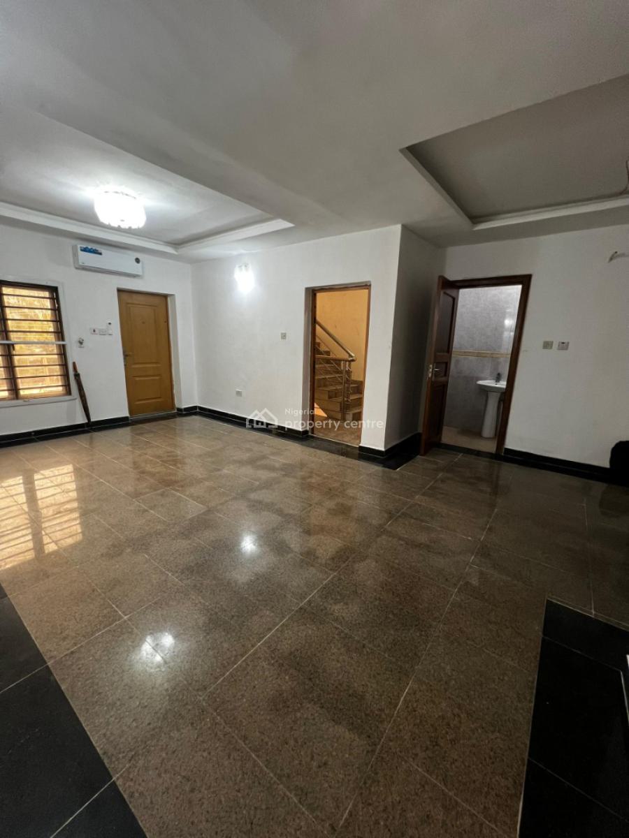 3 Bedroom Apartment with Bq, Lekki Phase 1, Lekki, Lagos, Flat / Apartment for Rent