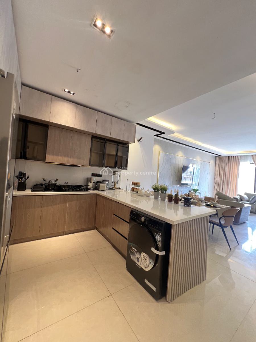 2 Bedroom Luxury Apartment with Swimming Pool, Lekki Phase 1, Lekki, Lagos, Block of Flats for Sale