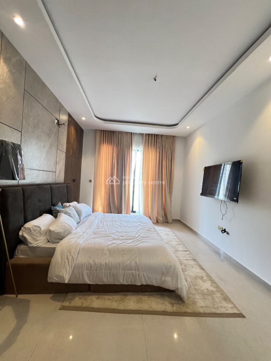 2 Bedroom Luxury Apartment with Swimming Pool, Lekki Phase 1, Lekki, Lagos, Block of Flats for Sale