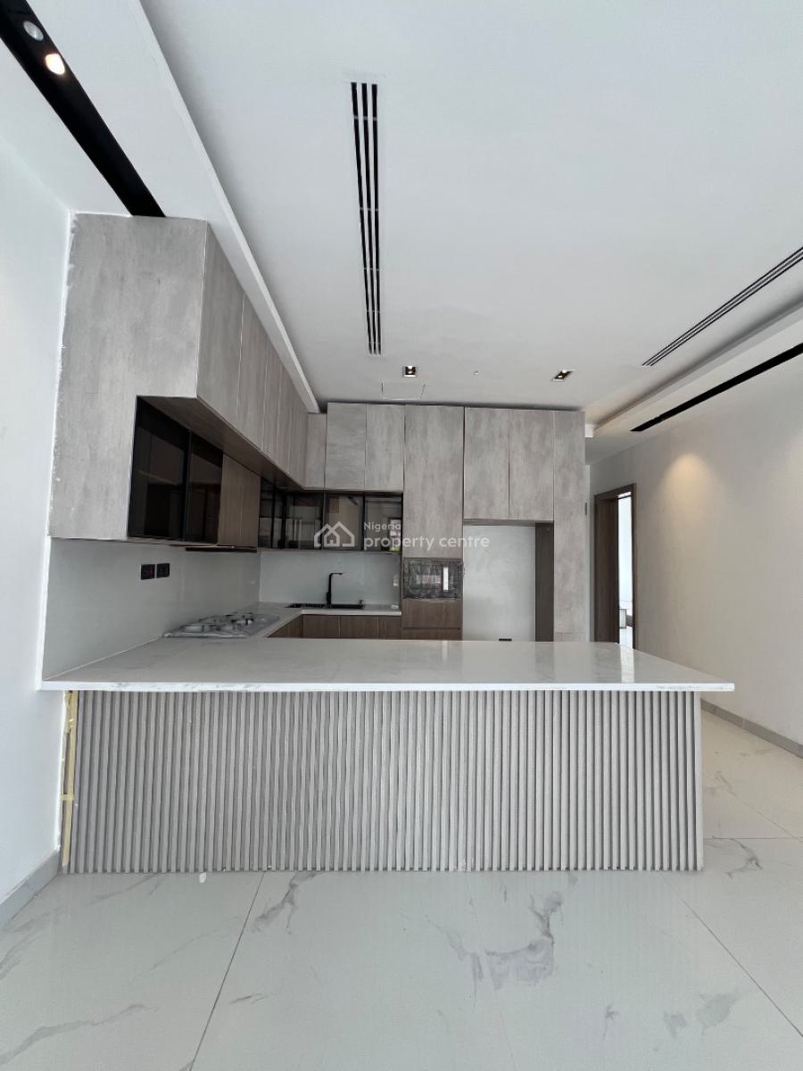 2 Bedroom Luxury Apartment with Swimming Pool, Lekki Phase 1, Lekki, Lagos, Block of Flats for Sale