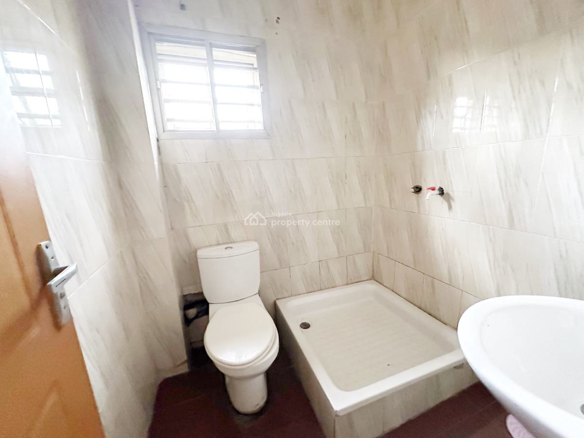Luxury 5 Bedroom Terrace Duplex with Bq, Gra Phase 1, Magodo, Lagos, Terraced Duplex for Rent