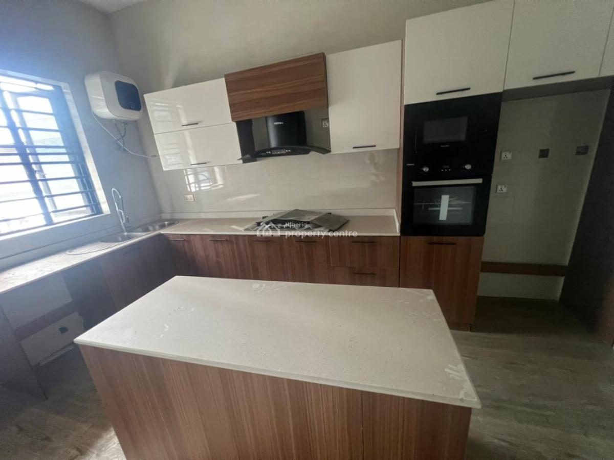 Spacious 4 Bedroom Semi-detached Duplex with Bq, Ologolo, Lekki, Lagos, Semi-detached Duplex for Sale