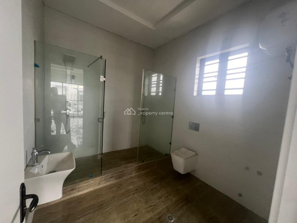 Spacious 4 Bedroom Semi-detached Duplex with Bq, Ologolo, Lekki, Lagos, Semi-detached Duplex for Sale