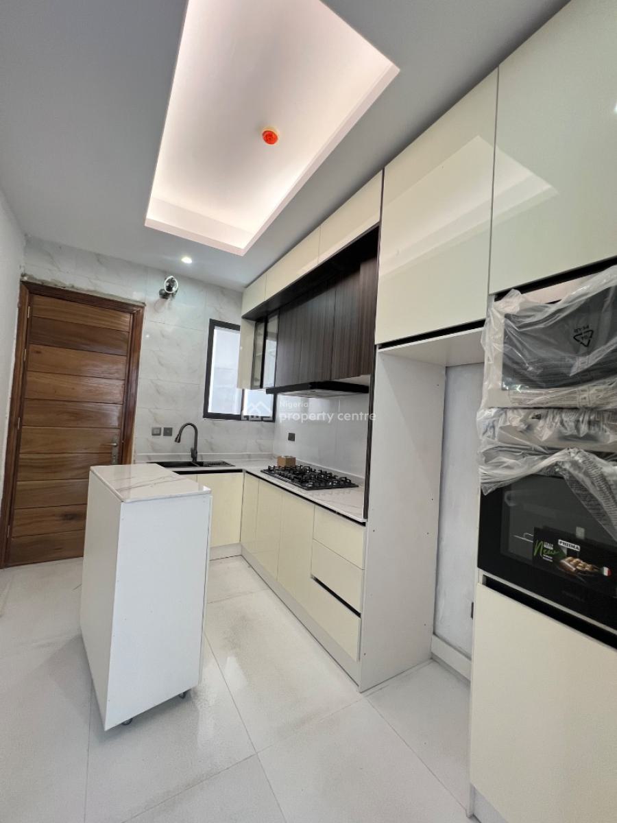 2 Bedroom Luxury Apartments in Lekki Phase1, Lekki Phase 1, Lekki, Lagos, Block of Flats for Sale