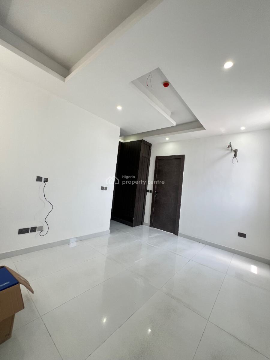 2 Bedroom Luxury Apartments in Lekki Phase1, Lekki Phase 1, Lekki, Lagos, Block of Flats for Sale