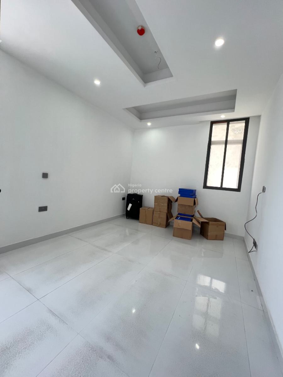 2 Bedroom Luxury Apartments in Lekki Phase1, Lekki Phase 1, Lekki, Lagos, Block of Flats for Sale
