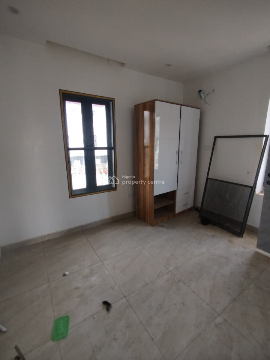 Newly Built 2 Bedrooms with Open Plan Kitchen, Upstairs, Itedo Estate, Lekki Phase 1, Lekki, Lagos, Flat / Apartment for Rent