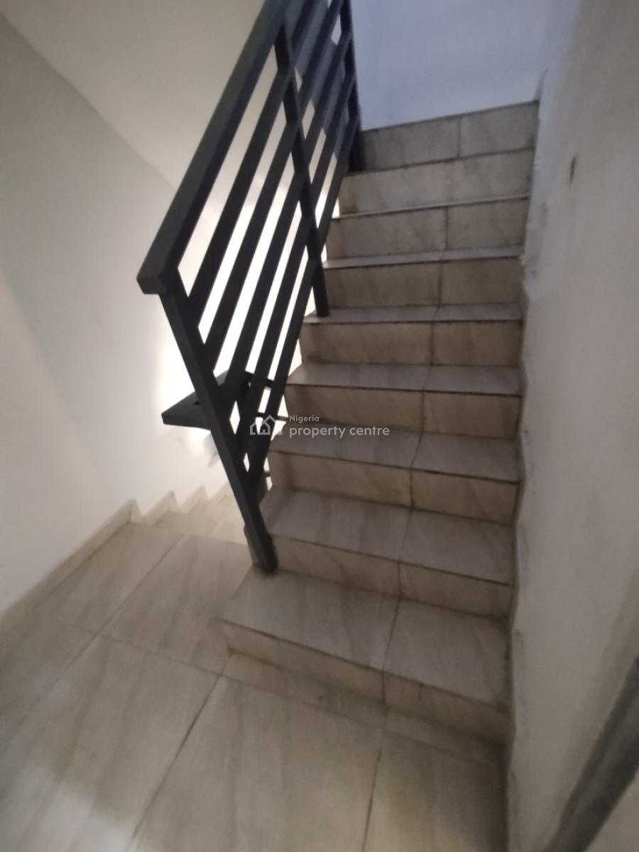 Newly Built 2 Bedrooms with Open Plan Kitchen, Upstairs, Itedo Estate, Lekki Phase 1, Lekki, Lagos, Flat / Apartment for Rent