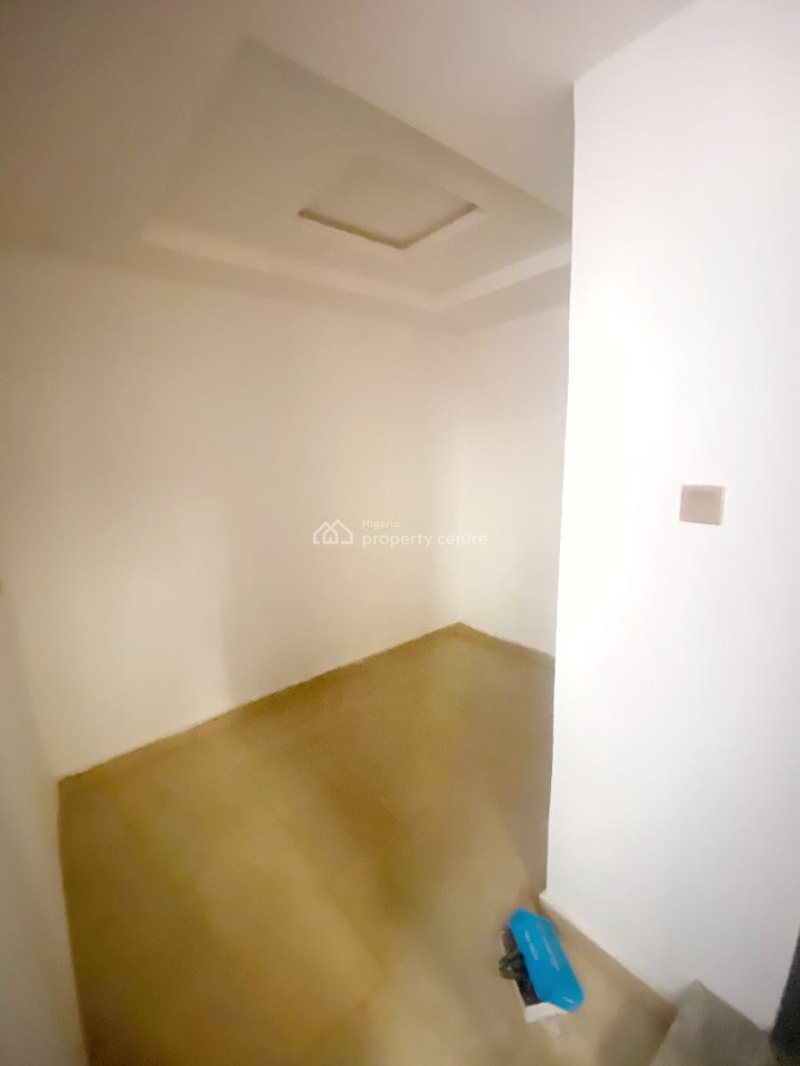 a Newly Renovated Spacious 2 Bedroom Flat, Olowora, Omole Phase 2, Ikeja, Lagos, Flat / Apartment for Rent