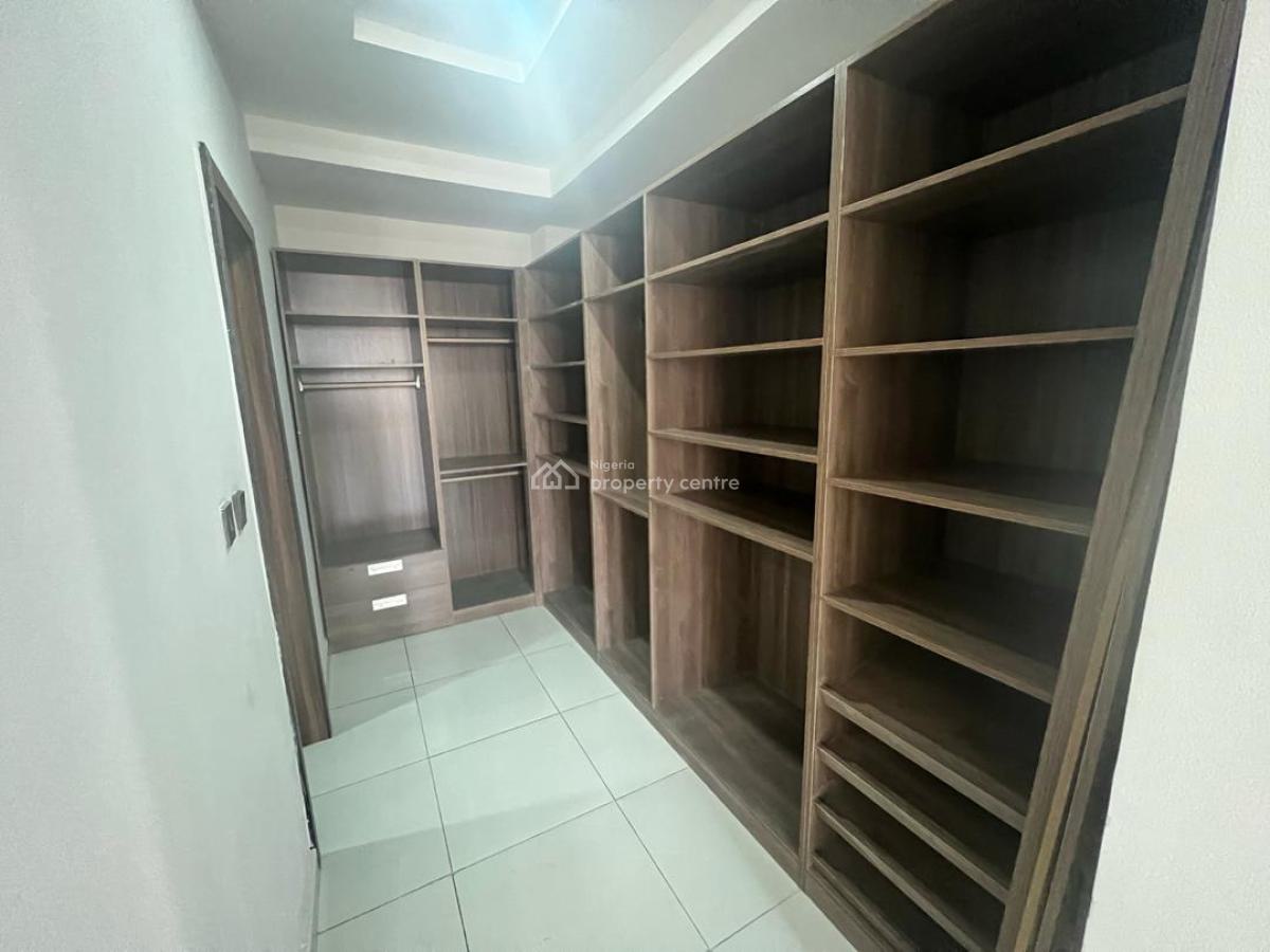 Standard 4 Bedrooms Penthouse with Roof Top & Bq, Ikate, Lekki, Lagos, Flat / Apartment for Sale