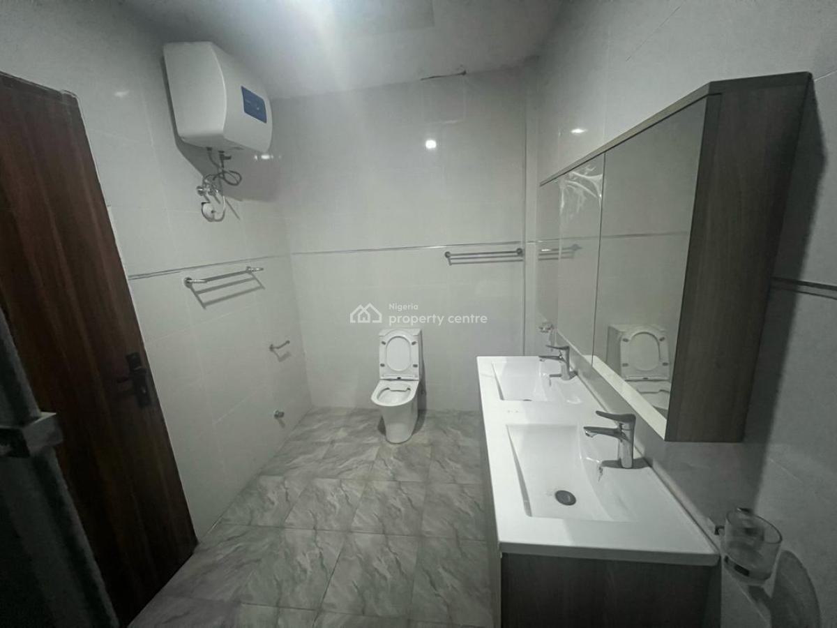 Standard 4 Bedrooms Penthouse with Roof Top & Bq, Ikate, Lekki, Lagos, Flat / Apartment for Sale