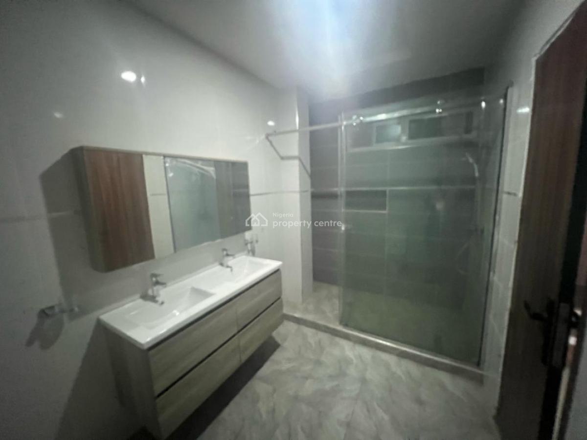Standard 4 Bedrooms Penthouse with Roof Top & Bq, Ikate, Lekki, Lagos, Flat / Apartment for Sale