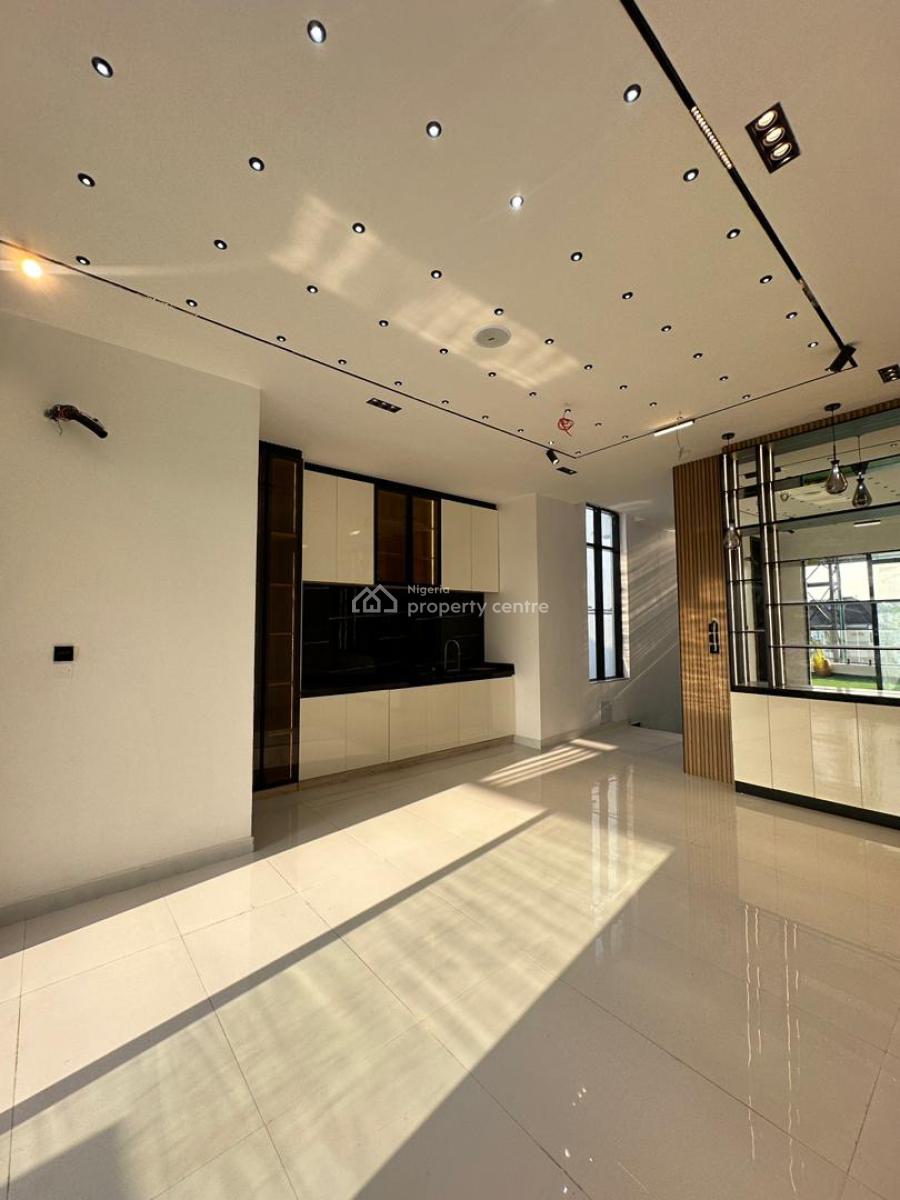 Spacious 6 Bedroom Fully Detached Duplex with Bq, Cinema, Chevron, Lekki, Lagos, Detached Duplex for Sale