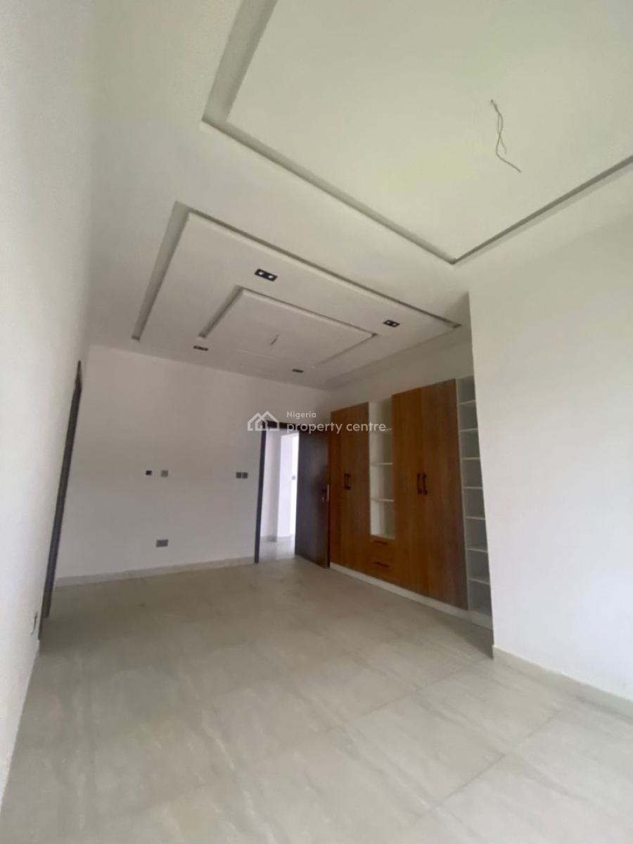 Massive 2 Bedroom Flat, Blenco Supermarket, Sangotedo, Ajah, Lagos, Flat / Apartment for Rent