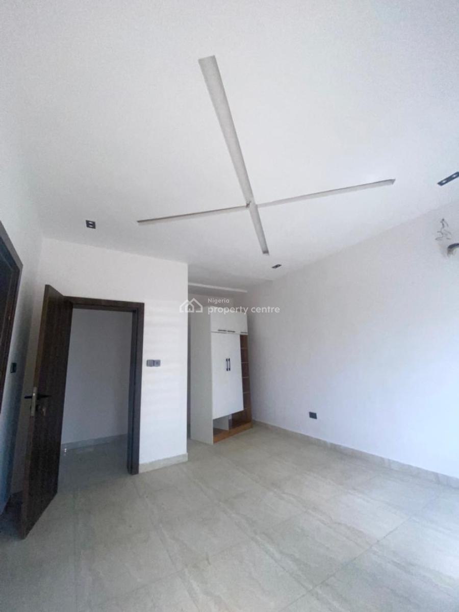 Massive 2 Bedroom Flat, Blenco Supermarket, Sangotedo, Ajah, Lagos, Flat / Apartment for Rent