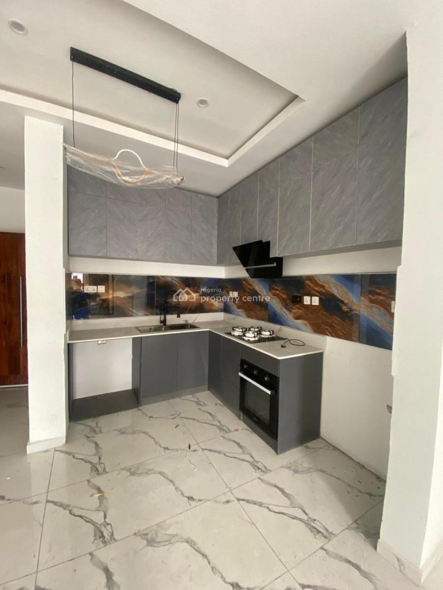 Lovely 2bedroom Apartment in a Secure Estate, Ologolo, Lekki, Lagos, Flat / Apartment for Sale