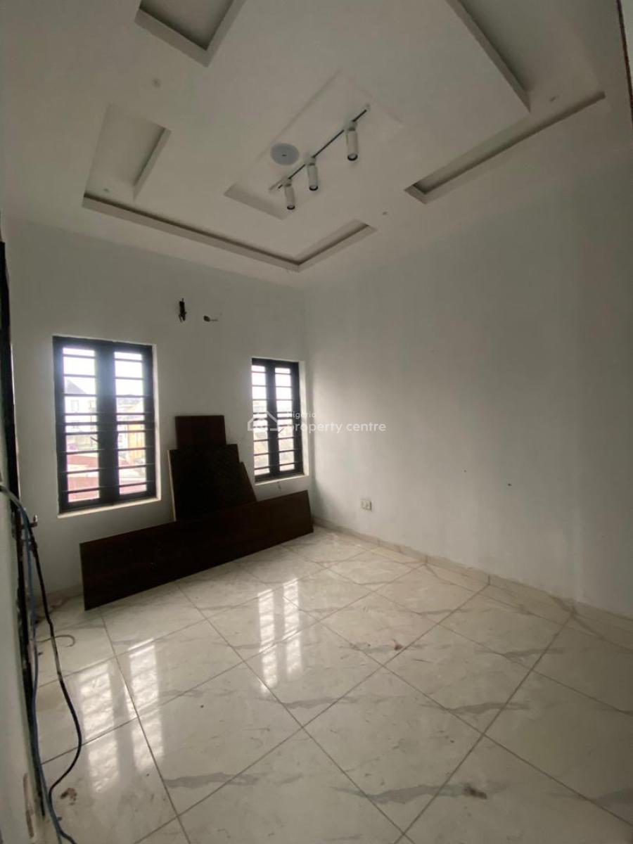 Lovely 2bedroom Apartment in a Secure Estate, Ologolo, Lekki, Lagos, Flat / Apartment for Sale