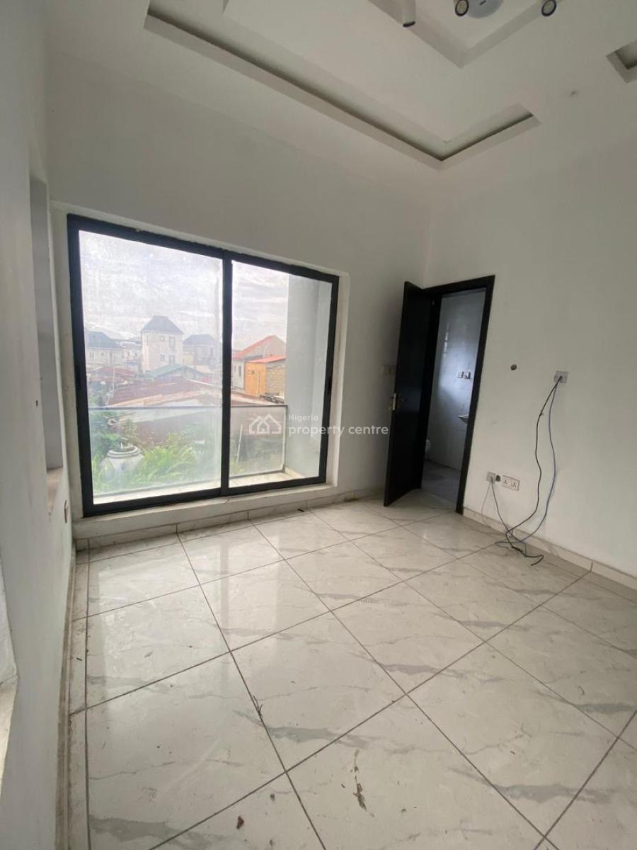 Lovely 2bedroom Apartment in a Secure Estate, Ologolo, Lekki, Lagos, Flat / Apartment for Sale