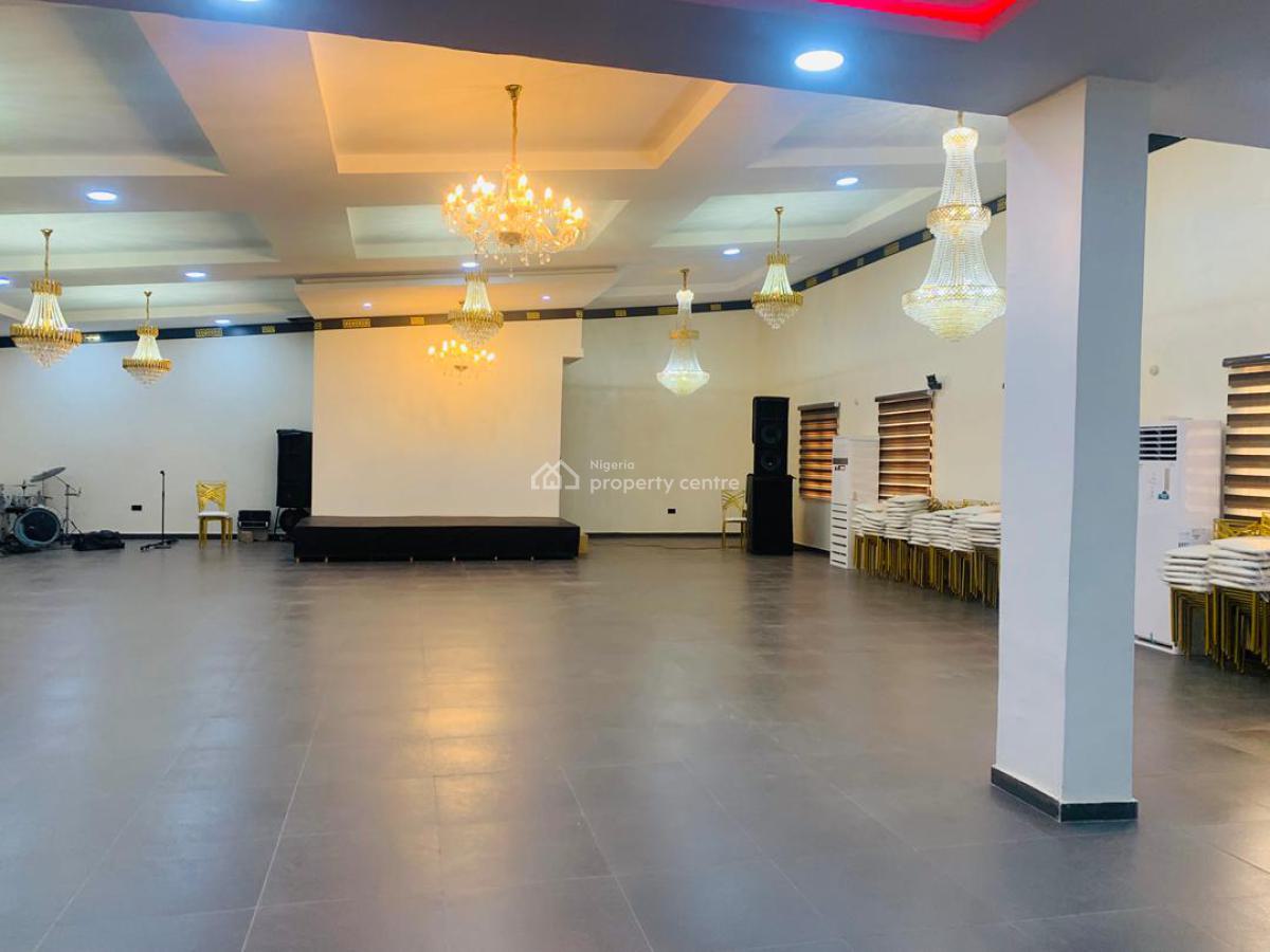 Luxury Hall, Akeran Road, Magboro, Ogun, Hall for Rent