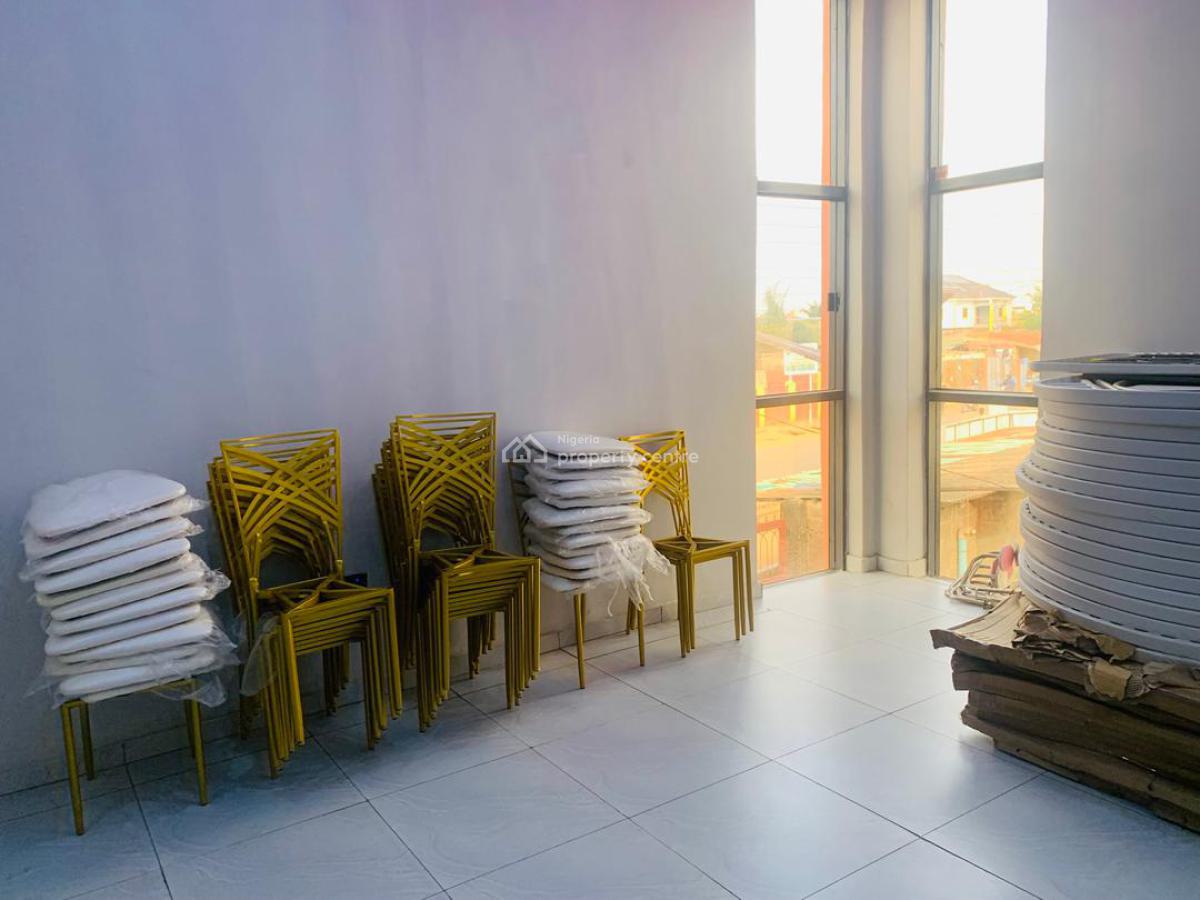 Luxury Hall, Akeran Road, Magboro, Ogun, Hall for Rent