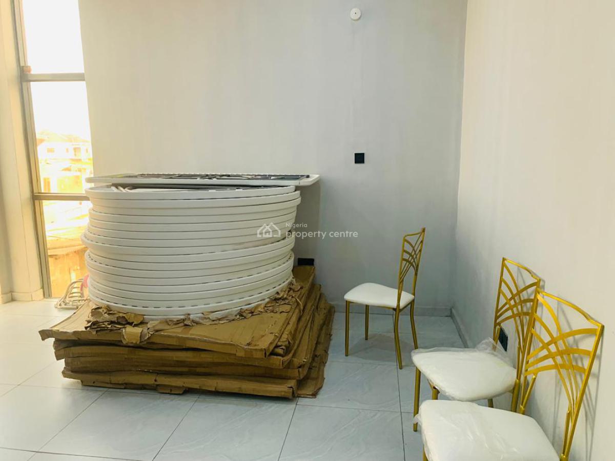 Luxury Hall, Akeran Road, Magboro, Ogun, Hall for Rent