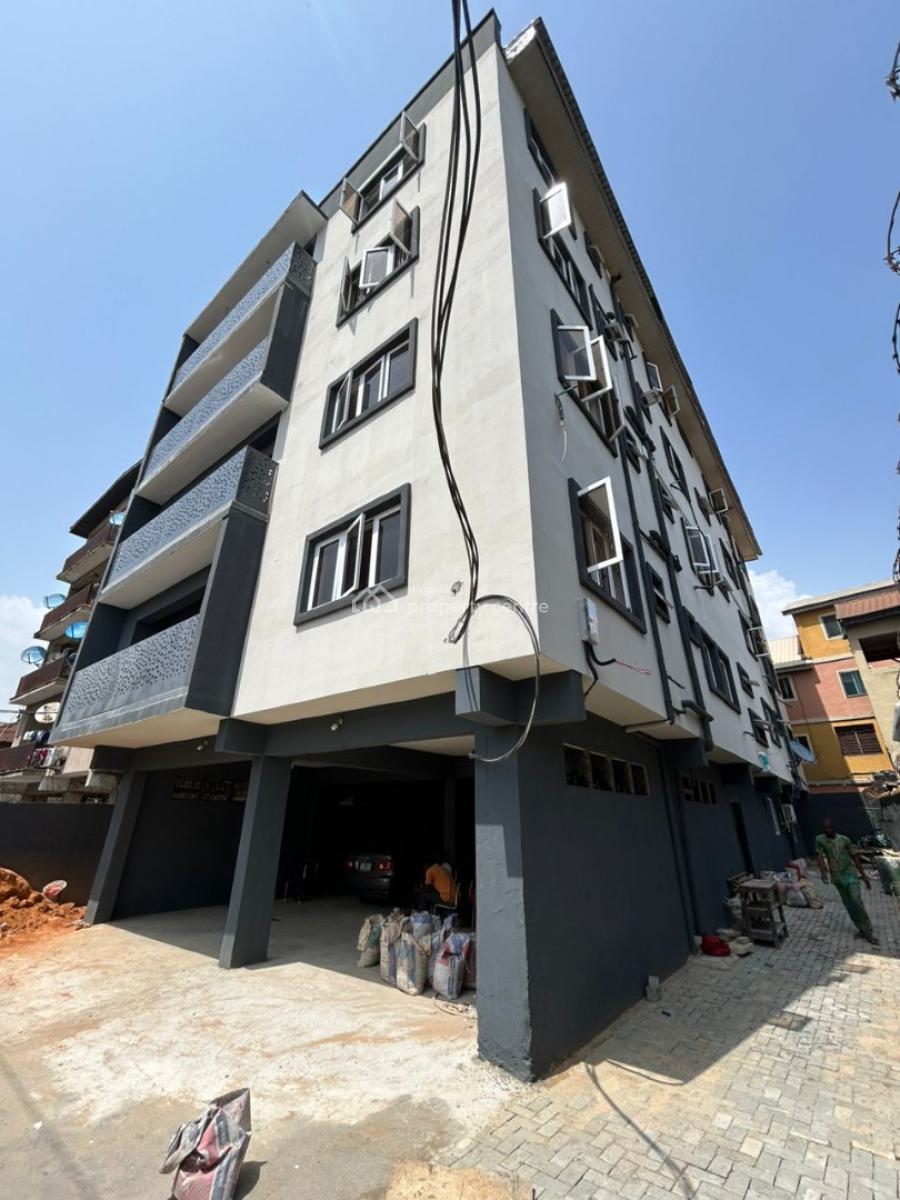 Exquisite 3 Bedroom Flats, Surulere, Lagos, Flat / Apartment for Sale